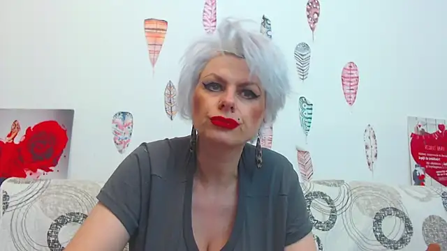 Chat +18 de GORGEOUS_GIRL_WOW_ ao vivo