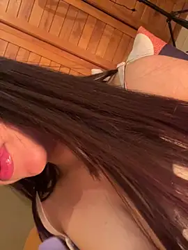 Chat +18 de Lola-Bee ao vivo