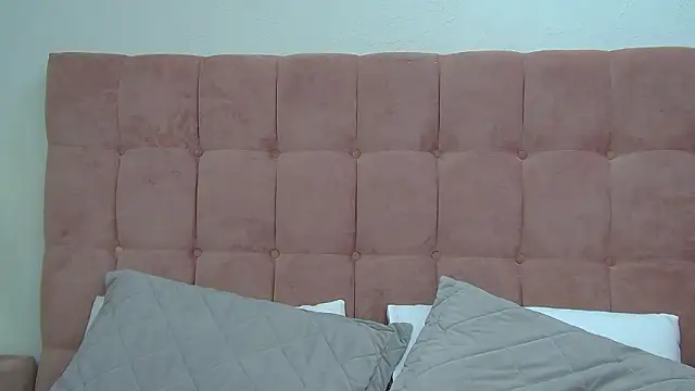 ChristinaMilton Chat XXX live