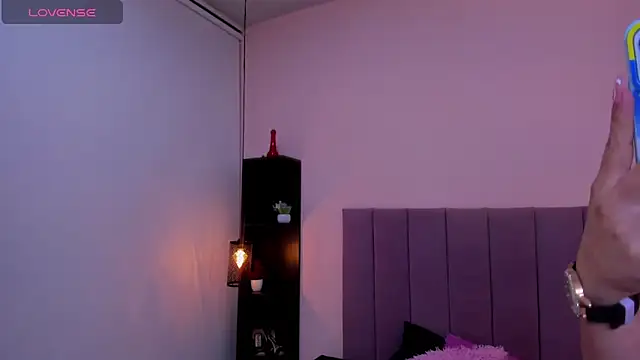 Annyrosee Chat XXX in diretta