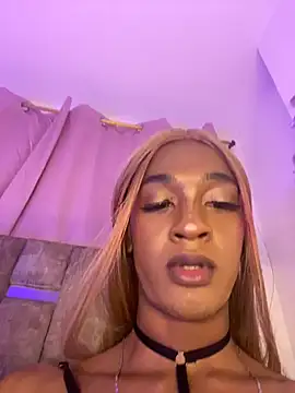 Chatroom XXX en direct de Mia_royal