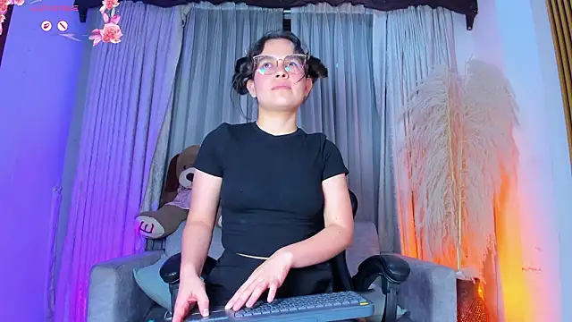 alejagarcia_'s Live XXX Chat