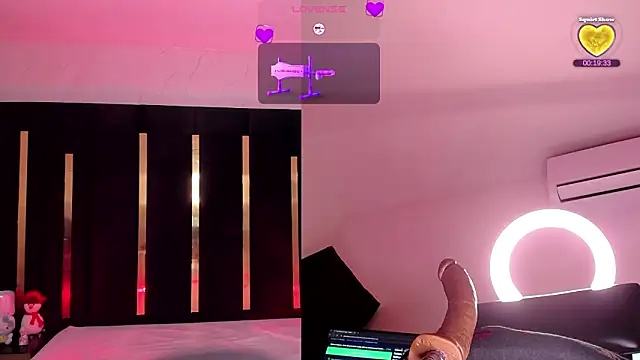 Chat +18 de SyrelleMilf ao vivo