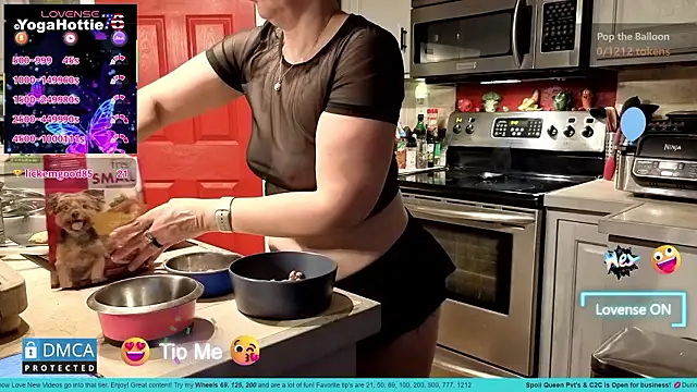 YogaHottie76's Live XXX Chat