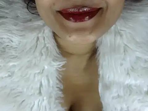 hotee_bhabi élő XXX-chatje