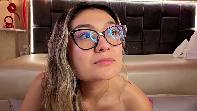 Im-Lola Live XXX Chat