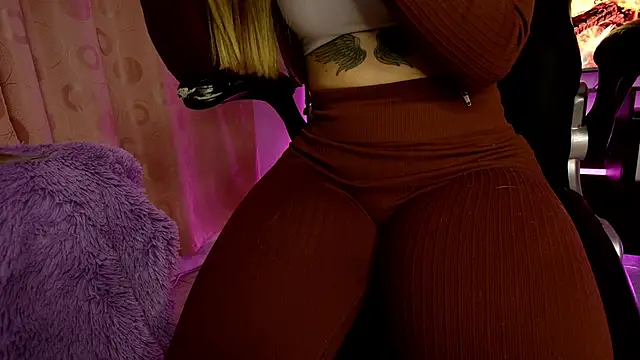 دردشة TiffanyBela الجنسية المباشرة