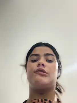 Kaily_Sweet16 Adlı Modelin Canlı XXX Sohbeti