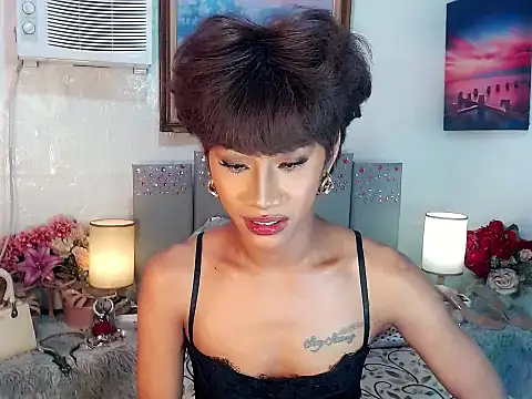 Tarah_MC_Collins: онлайн-секс-чат