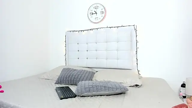 Sofia_Blosom 现场XXX聊天