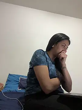 Chat +18 de JuanaFisher ao vivo