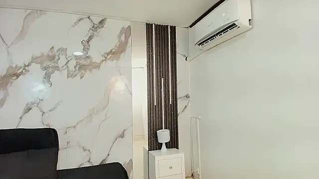 Czat XXX na żywo – MayaBaker