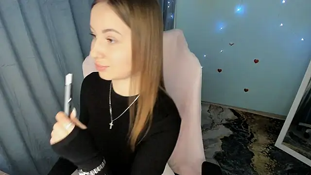 Rose_se Adlı Modelin Canlı XXX Sohbeti