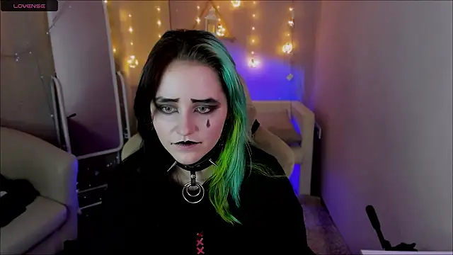 แชท XXX สดของ RubyMyst