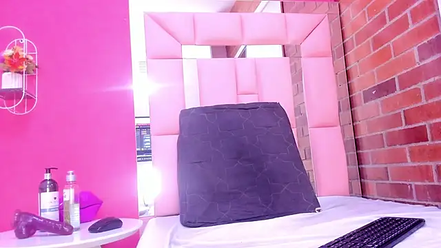 Baby_doll_XOXO Webcam Show