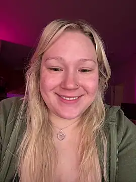 PiggyRose's Live XXX Chat