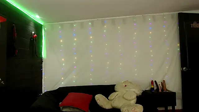 agatha_prime Adlı Modelin Canlı XXX Sohbeti