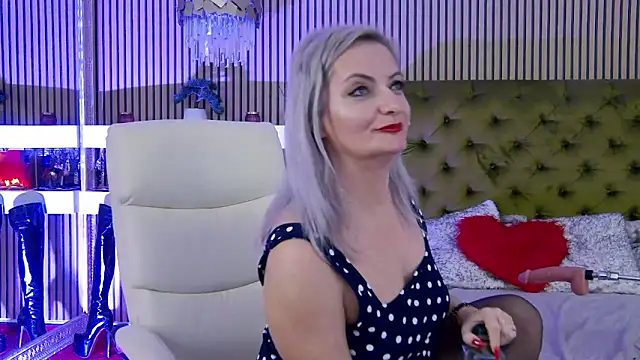 LadyTouch élő XXX-chatje