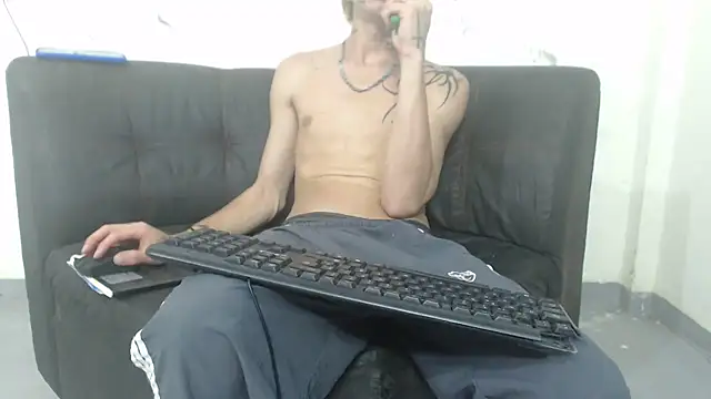 Dan_jonson15 Obrolan Langsung XXX