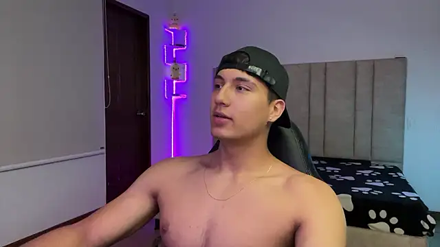 Chatroom XXX en direct de CHRIS_MORGAN1