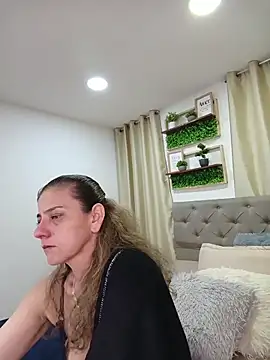 Czat XXX na żywo – sasi_luna