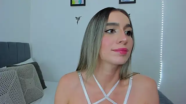 im_sarah34's Live XXX Chat