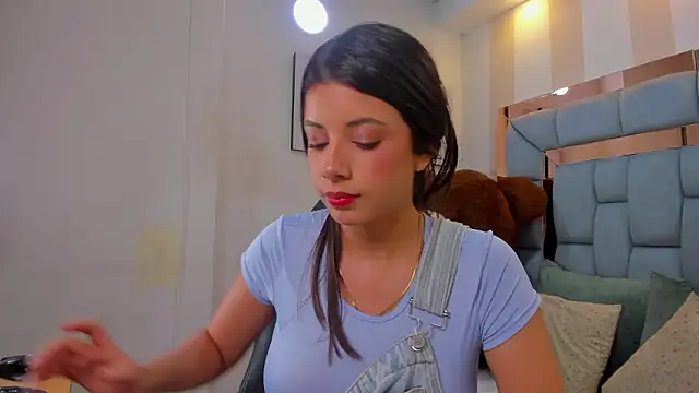 XXX chat uživo modela coraltaylor