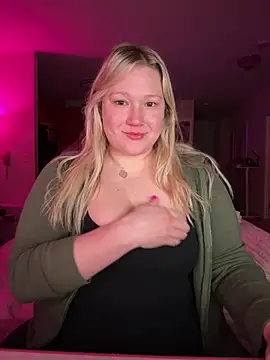 PiggyRose Chat XXX in diretta