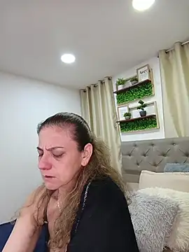 sasi_luna Chat XXX live