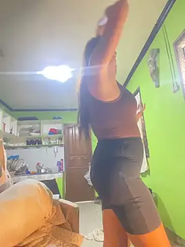 Chat +18 de ASIANMISTRESSSS ao vivo