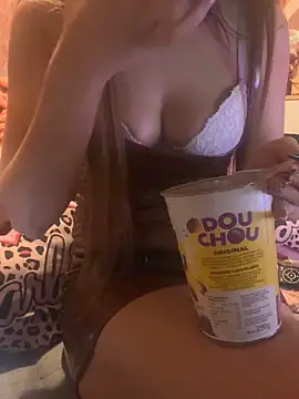 LaPetitechienne1 Live XXX Chat