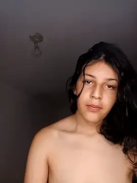 Thaila-Aurora Live XXX Chat