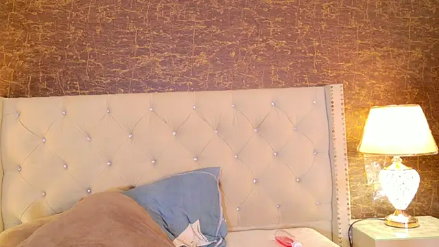 Chat +18 de kaylie_mitchel ao vivo