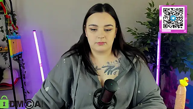 Mia_R0ss élő XXX-chatje