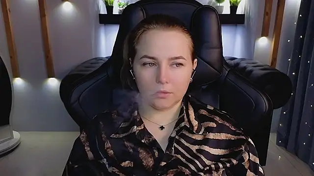 Mira_Mermayd 现场XXX聊天