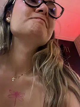 Im-Lola's Live XXX Chat