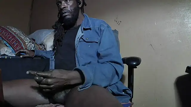 EYEzIAM's Webcam Show