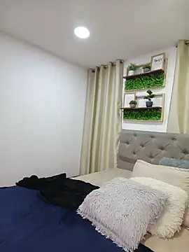 Chat +18 de sasi_luna ao vivo