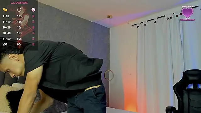 Alejandroo_Montenegro Chat XXX in diretta