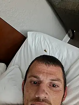 Chat +18 de areyouseriousss ao vivo