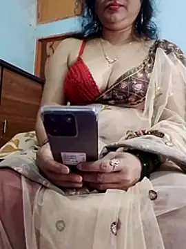 Horny_Doll24 élő XXX-chatje