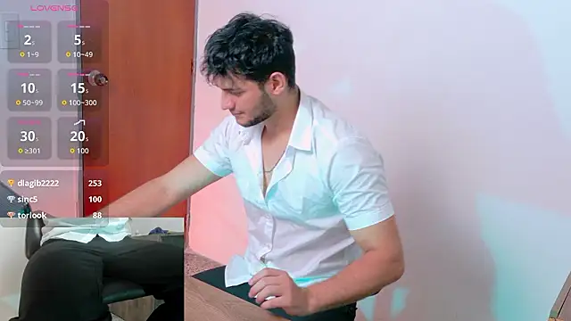 KaelSwitch Adlı Modelin Web Kamerası Şovu