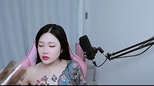 MISA_02 élő XXX-chatje