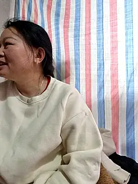 yoowwmr's Webcam Show