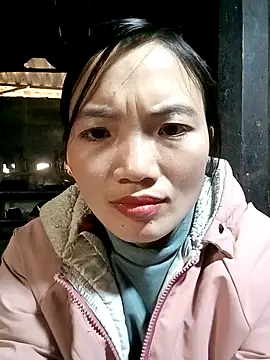 ngan-cute élő XXX-chatje