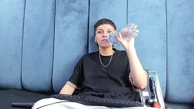 Megan_Thompson_ Live XXX-chat