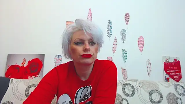 Chatroom XXX en direct de GORGEOUS_GIRL_WOW_