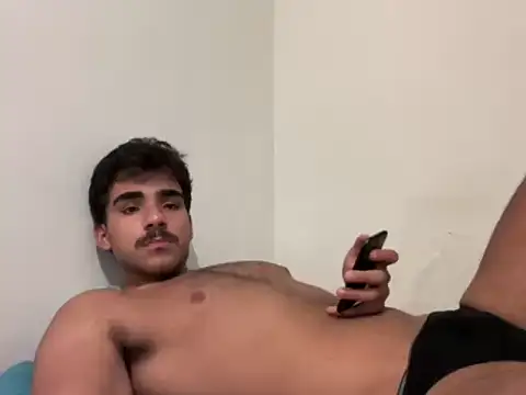 دردشة NastymenBR الجنسية المباشرة