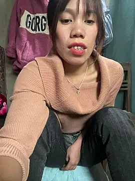 nhinhi-sexy Adlı Modelin Canlı XXX Sohbeti