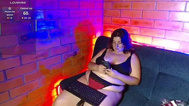 Roxy_f_w – Live XXX-chat